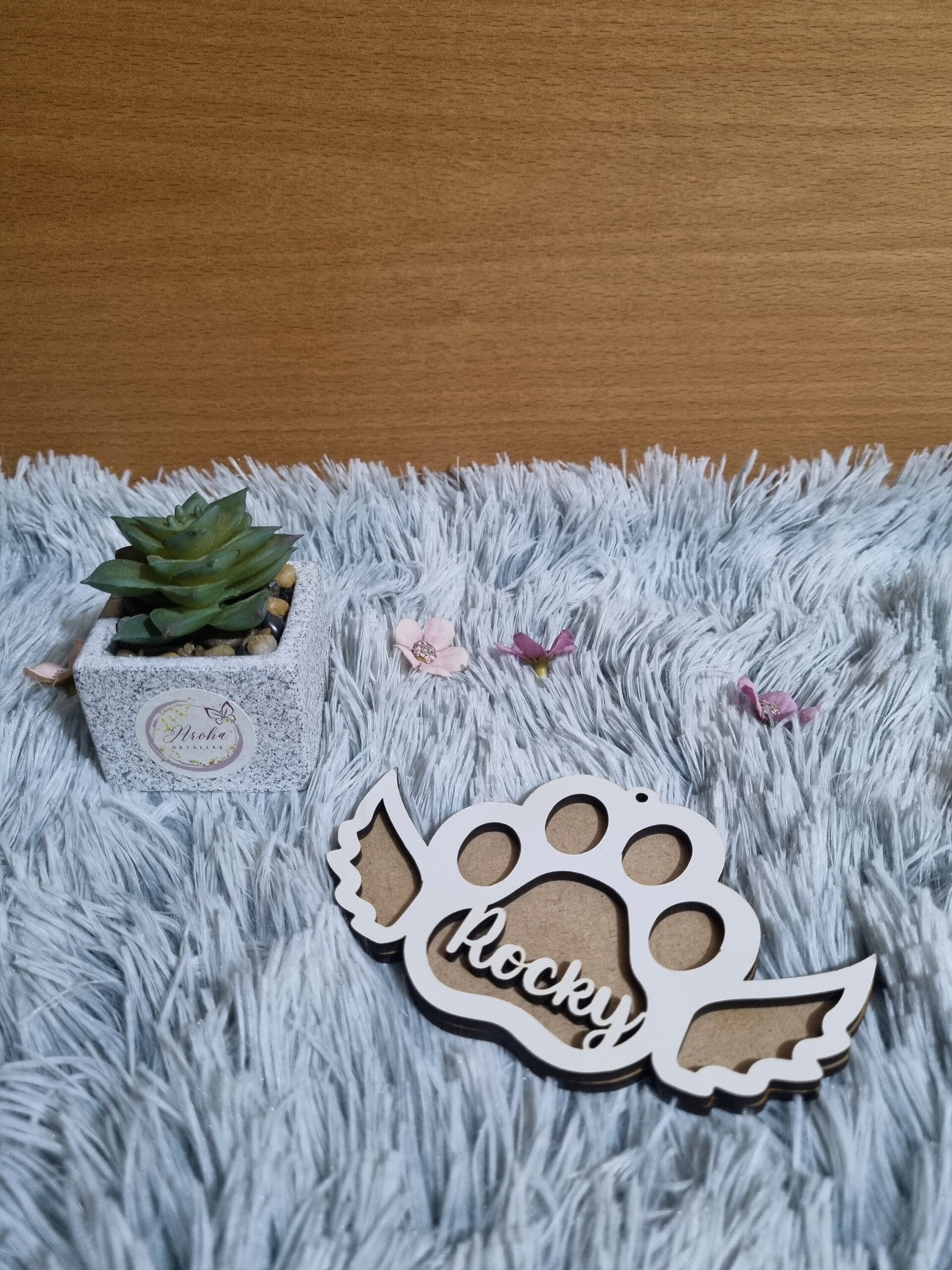 Esferas Personalizadas de Madera para Mascotas - 3